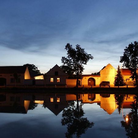 Ubytovani U Dvoraku Veselí nad Lužnicí Exterior foto