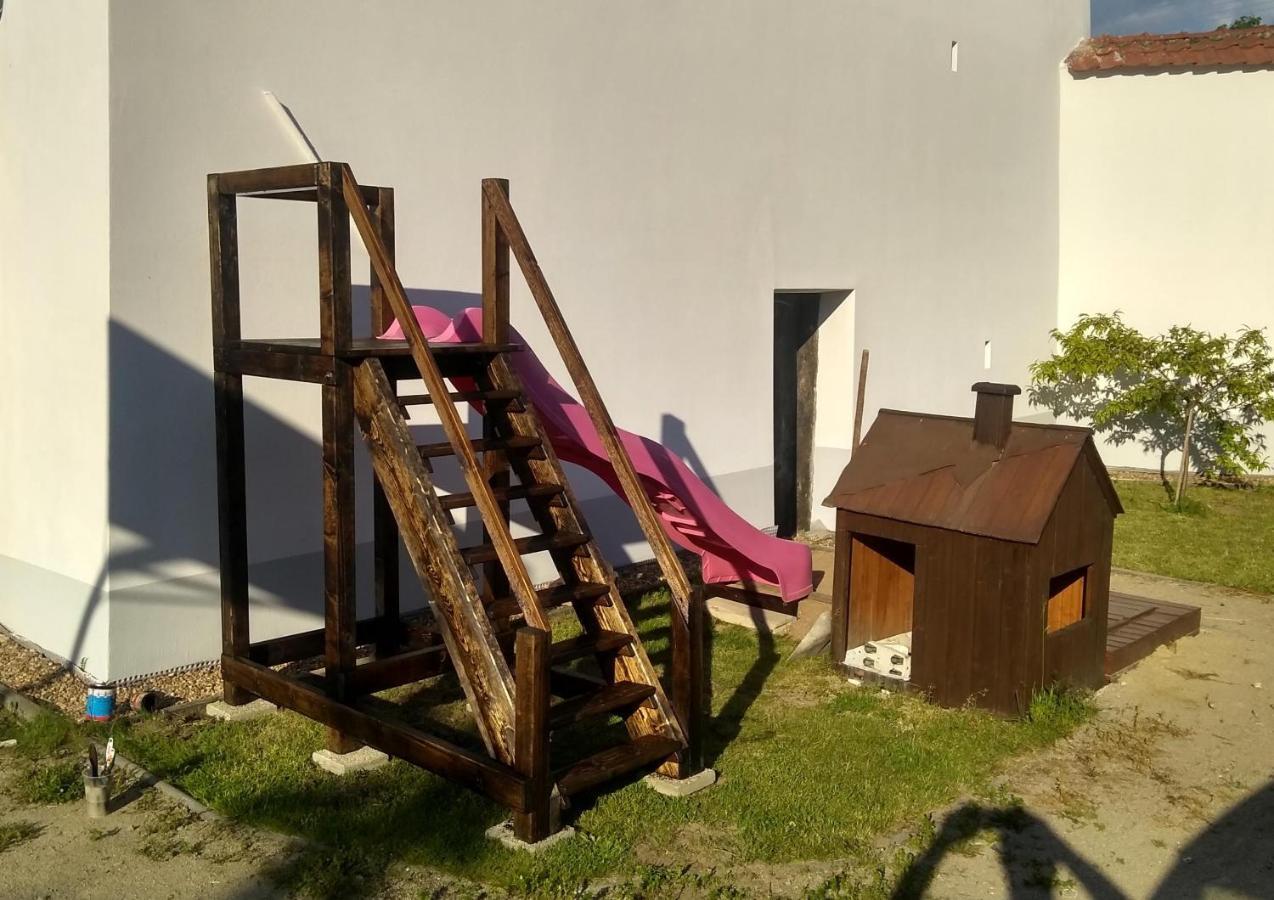 Ubytovani U Dvoraku Veselí nad Lužnicí Exterior foto