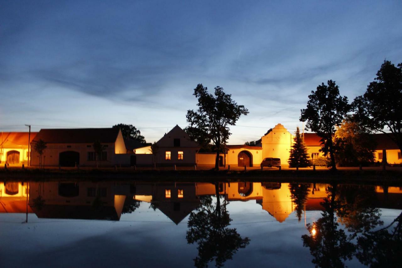 Ubytovani U Dvoraku Veselí nad Lužnicí Exterior foto